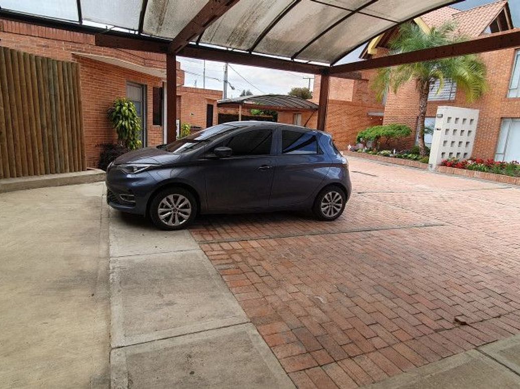 Casa de 4 alcobas en venta en San José De Bavaria, Bogotá, 550 m² · foto 13 de 20
