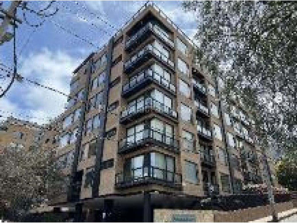 Apartamento de 4 alcobas en venta en Bella Suiza, Bogotá, 200 m² · foto 3 de 6