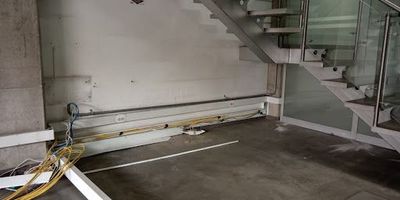 Local comercial interior en el primer piso.  Excelente ubicación cerca de sectores financieros y comerciales.