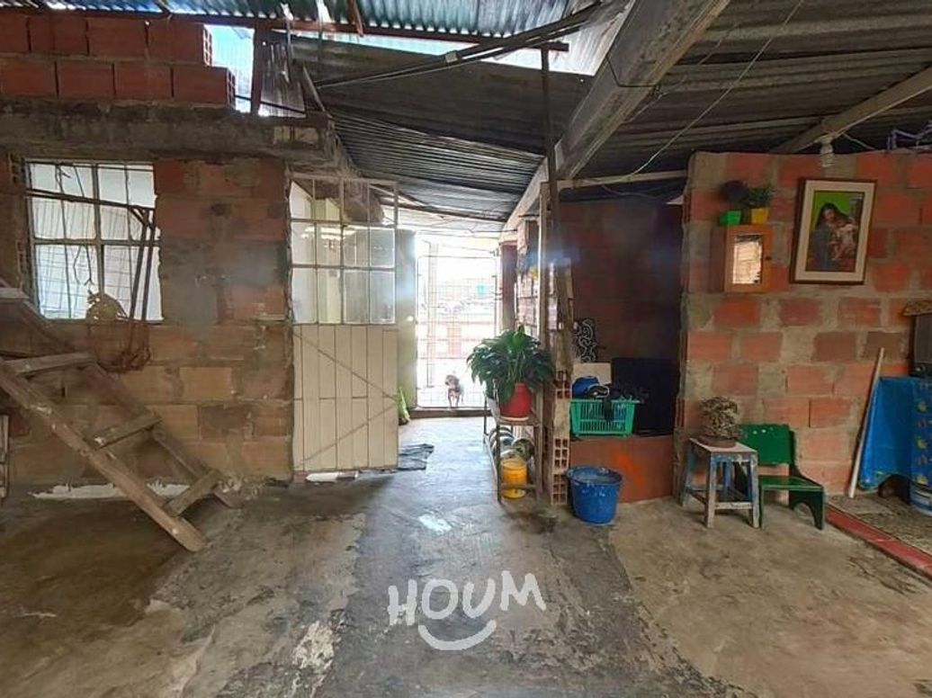 Casa de 7 alcobas en venta en Las Flores, Bogotá, 238 m² · foto 18 de 19