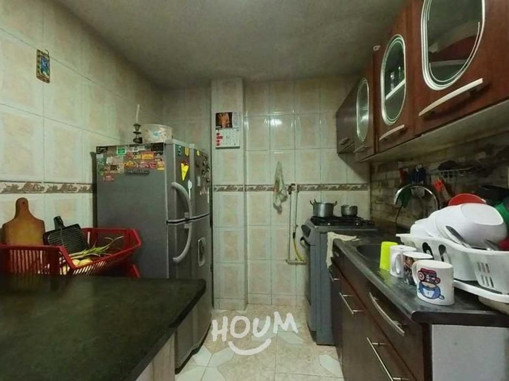 Casa de 7 alcobas en venta en Las Flores, Bogotá, 238 m² · foto 3 de 19