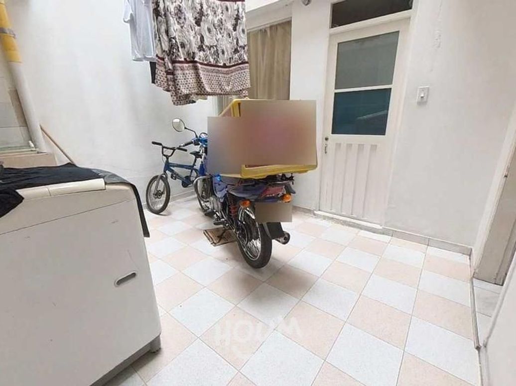 Casa de 7 alcobas en venta en Las Flores, Bogotá, 238 m² · foto 12 de 19