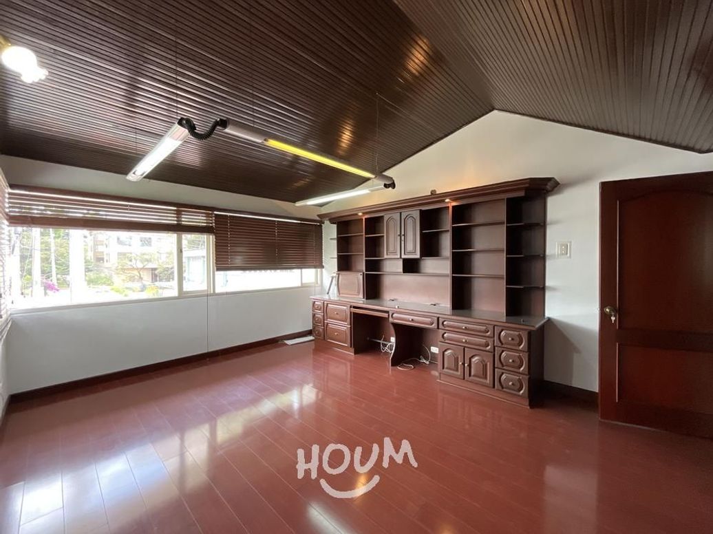 Casa de 6 alcobas en venta en Estoril, Bogotá, 274 m² · foto 7 de 20