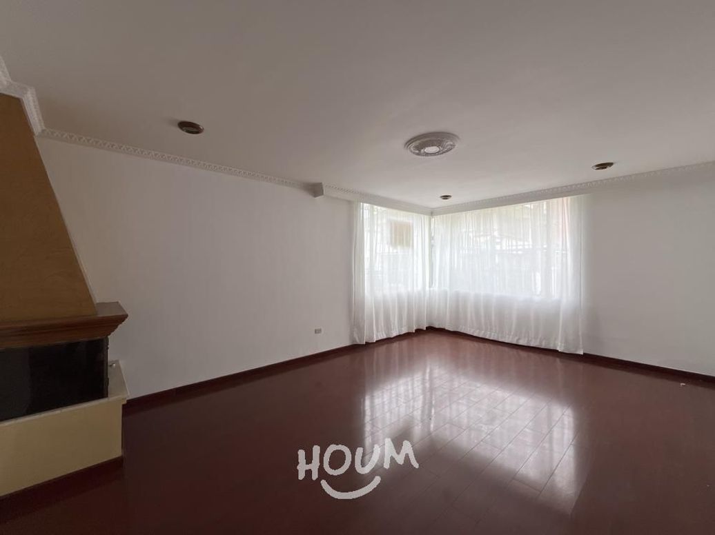 Casa de 6 alcobas en venta en Estoril, Bogotá, 274 m² · foto 13 de 20