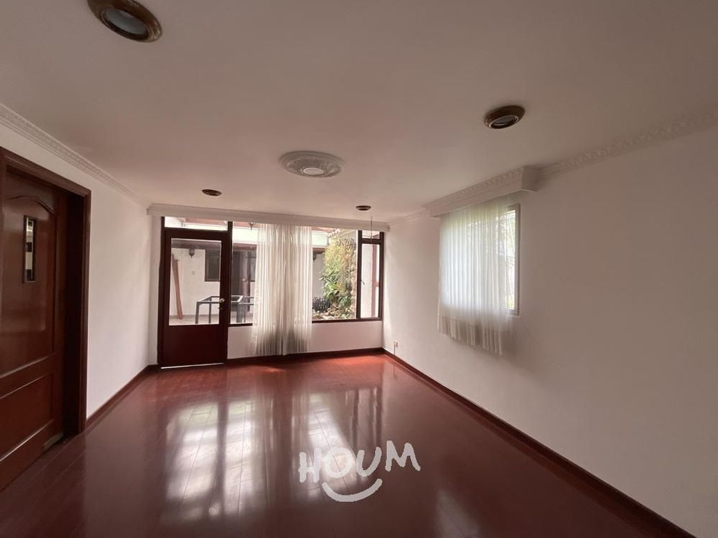 Casa de 6 alcobas en venta en Estoril, Bogotá, 274 m² · foto 11 de 20