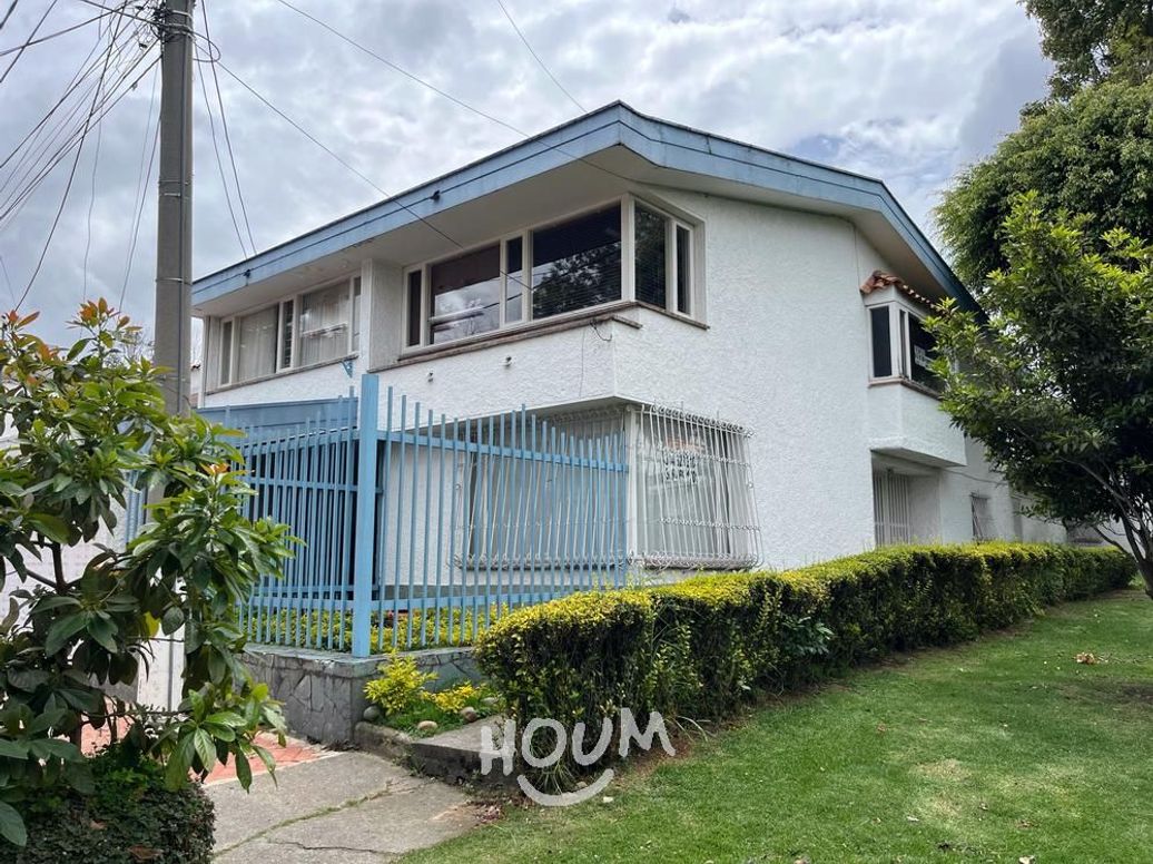 Casa de 6 alcobas en venta en Estoril, Bogotá, 274 m² · foto 2 de 20