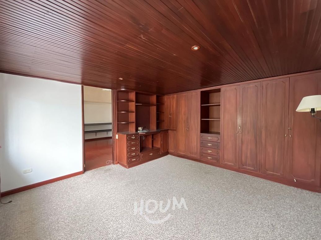 Casa de 6 alcobas en venta en Estoril, Bogotá, 274 m² · foto 18 de 20