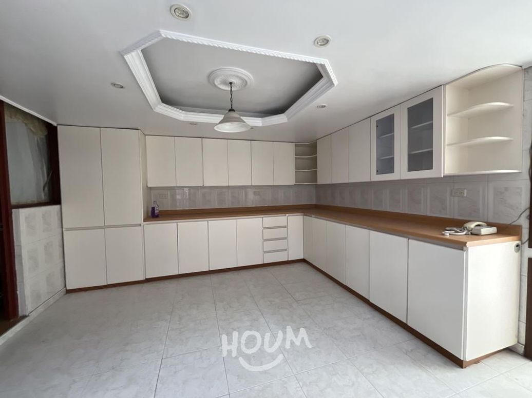 Casa de 6 alcobas en venta en Estoril, Bogotá, 274 m² · foto 19 de 20