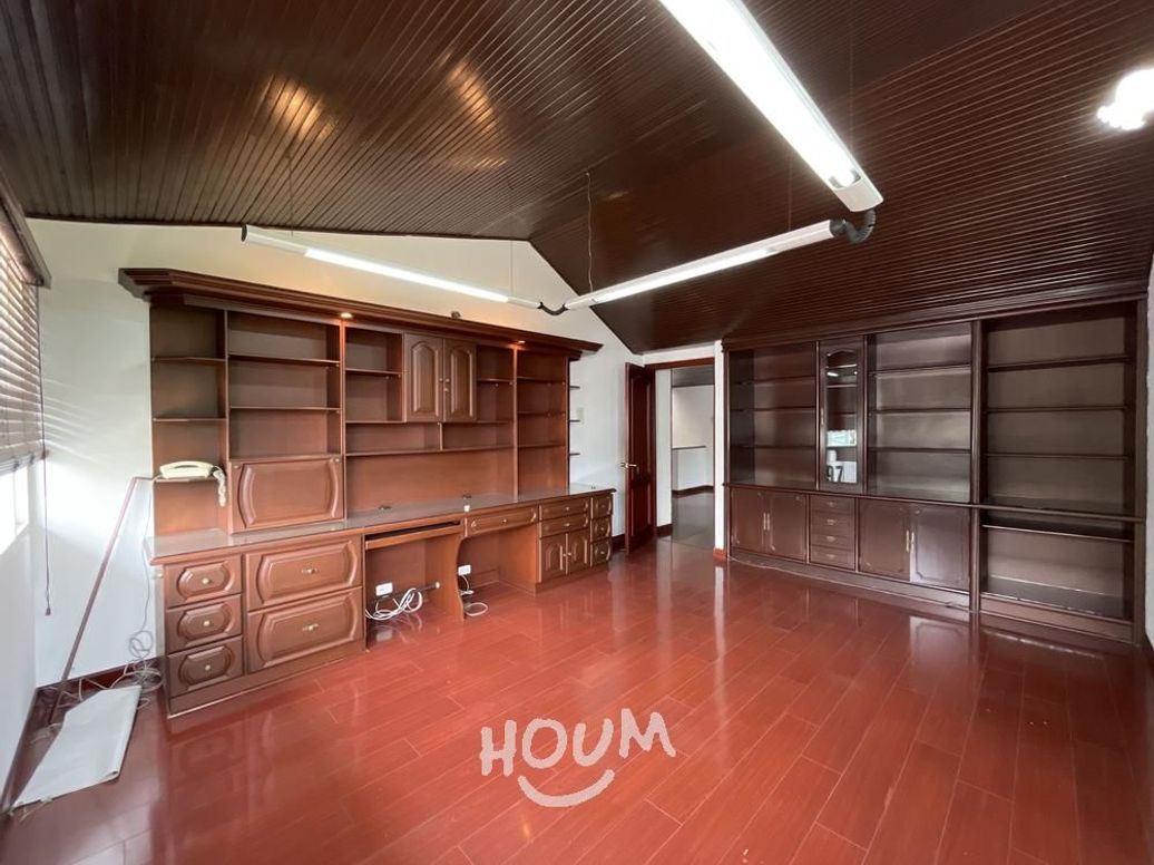 Casa de 6 alcobas en venta en Estoril, Bogotá, 274 m² · foto 17 de 20
