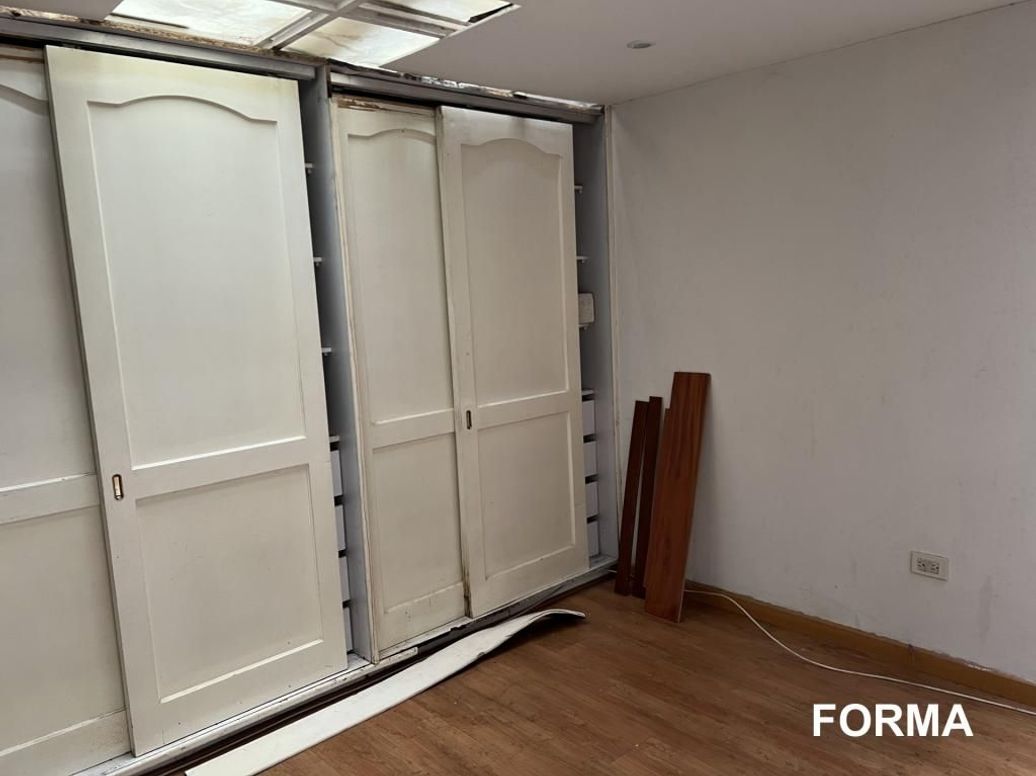 Apartamento de 2 alcobas en venta en Santa Barbara Central, Bogotá, 105 m² · foto 8 de 9