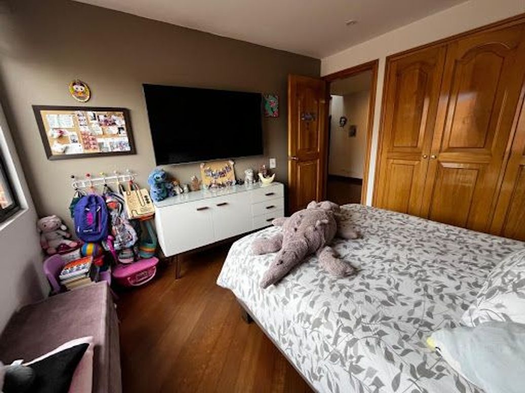 Apartamento de 3 alcobas en venta en Chicó Alto, Bogotá, 208 m² · foto 15 de 20