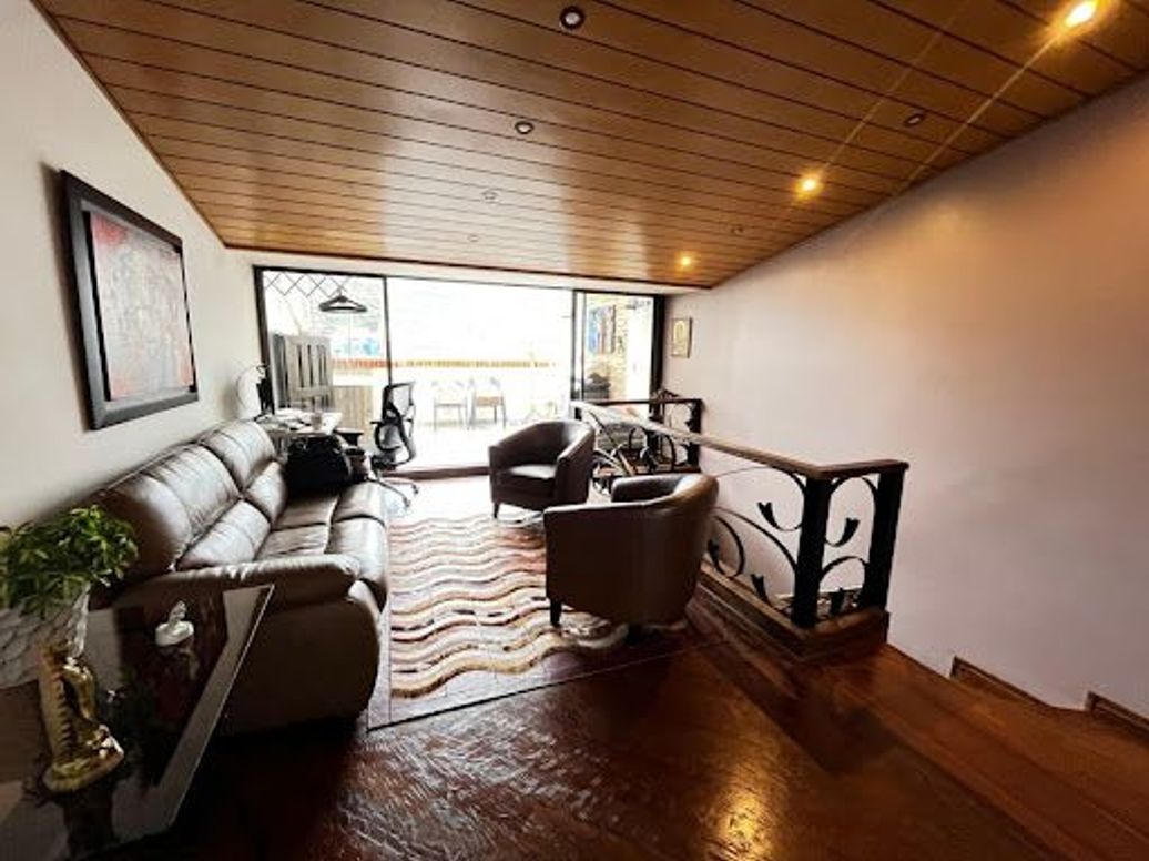 Apartamento de 3 alcobas en venta en Chicó Alto, Bogotá, 208 m² · foto 19 de 20