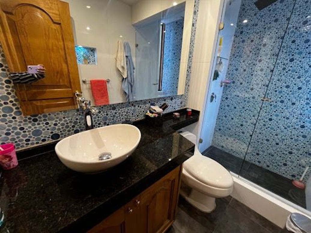 Apartamento de 3 alcobas en venta en Chicó Alto, Bogotá, 208 m² · foto 13 de 20