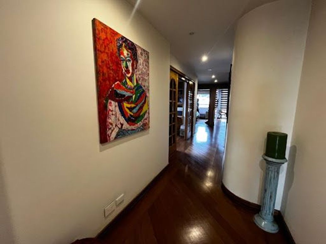 Apartamento de 3 alcobas en venta en Chicó Alto, Bogotá, 208 m² · foto 9 de 20