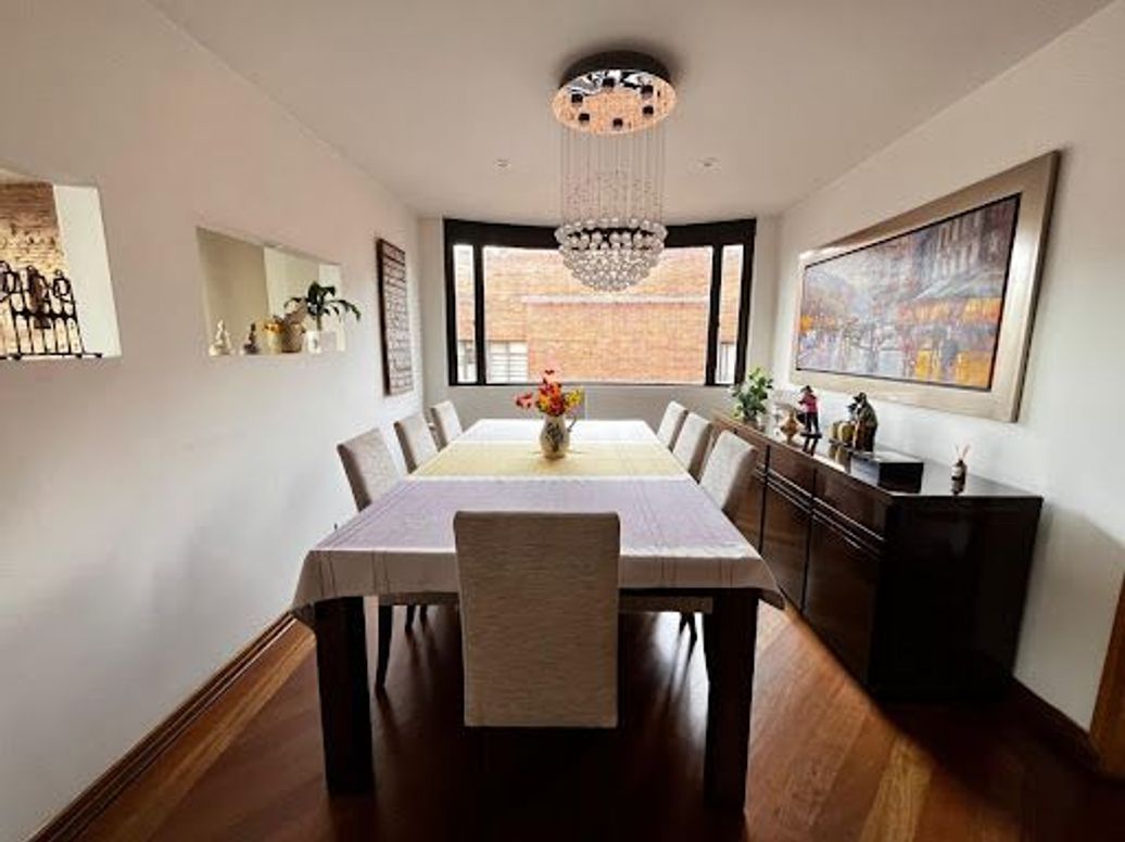Apartamento de 3 alcobas en venta en Chicó Alto, Bogotá, 208 m² · foto 5 de 20