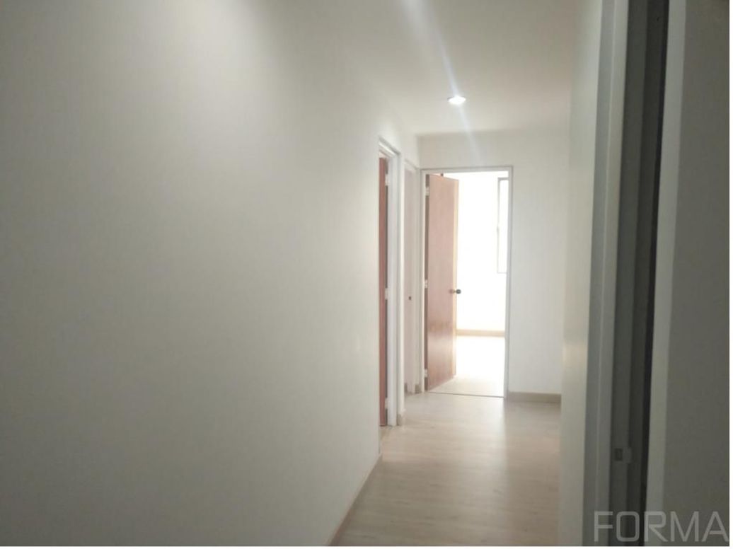Apartamento de 3 alcobas en venta en Victoria Norte, Bogotá, 82 m² · foto 3 de 19