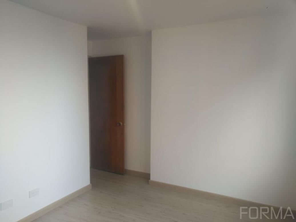 Apartamento de 3 alcobas en venta en Victoria Norte, Bogotá, 82 m² · foto 8 de 19