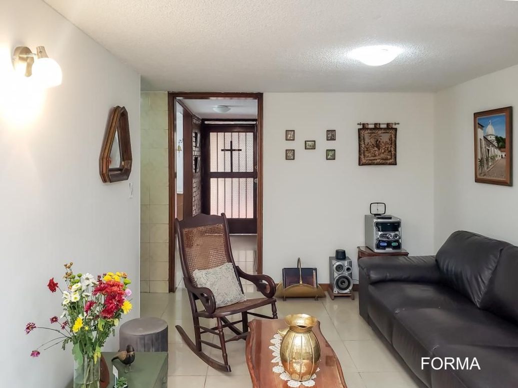 Casa de 3 alcobas en venta en Caobos Salazar, Bogotá, 130 m² · foto 3 de 20