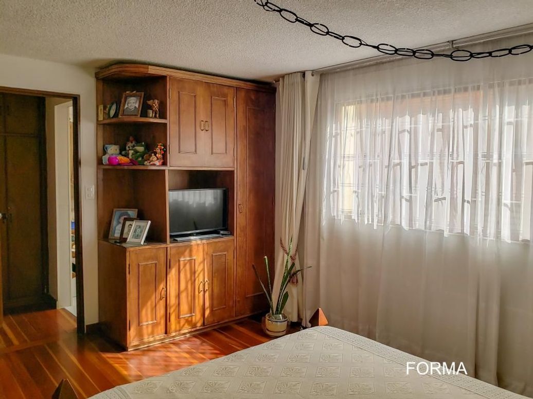 Casa de 3 alcobas en venta en Caobos Salazar, Bogotá, 130 m² · foto 7 de 20