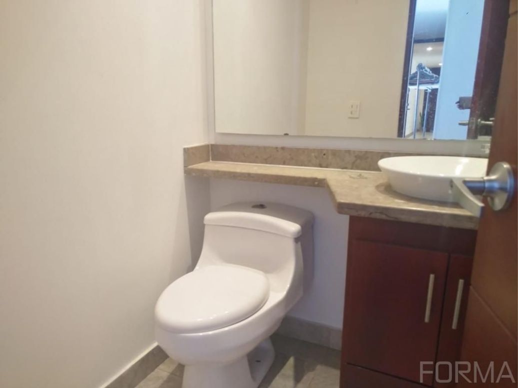 Apartamento de 4 alcobas en venta en Bella Suiza, Bogotá, 145 m² · foto 19 de 20