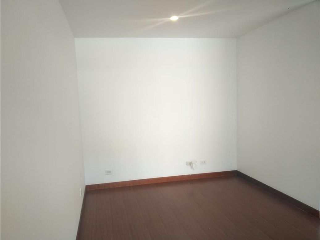 Apartamento de 4 alcobas en venta en Bella Suiza, Bogotá, 145 m² · foto 6 de 20