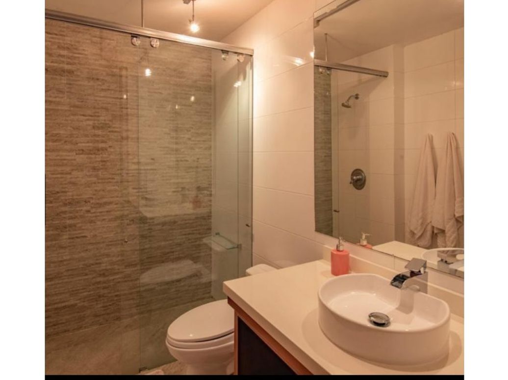 Apartamento de 3 alcobas en venta en Los Rosales, Bogotá, 330 m² · foto 7 de 7