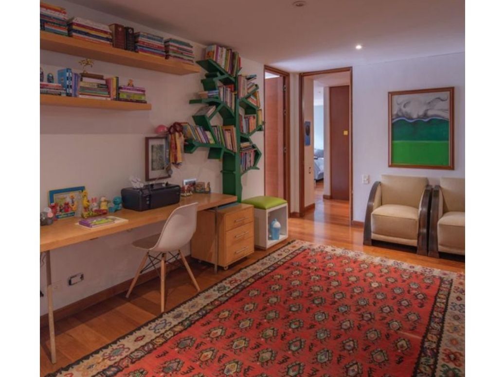 Apartamento de 3 alcobas en venta en Los Rosales, Bogotá, 330 m² · foto 3 de 7