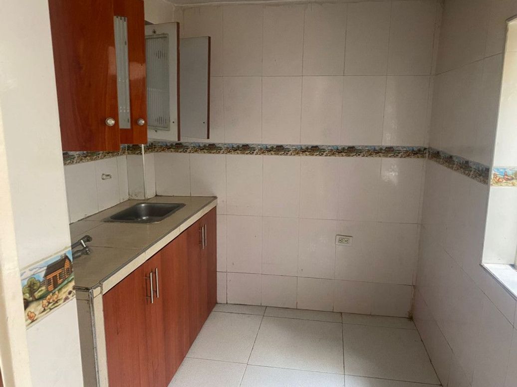 Casa de 7 alcobas en venta en Versalles, Bogotá, 190 m² · foto 13 de 20