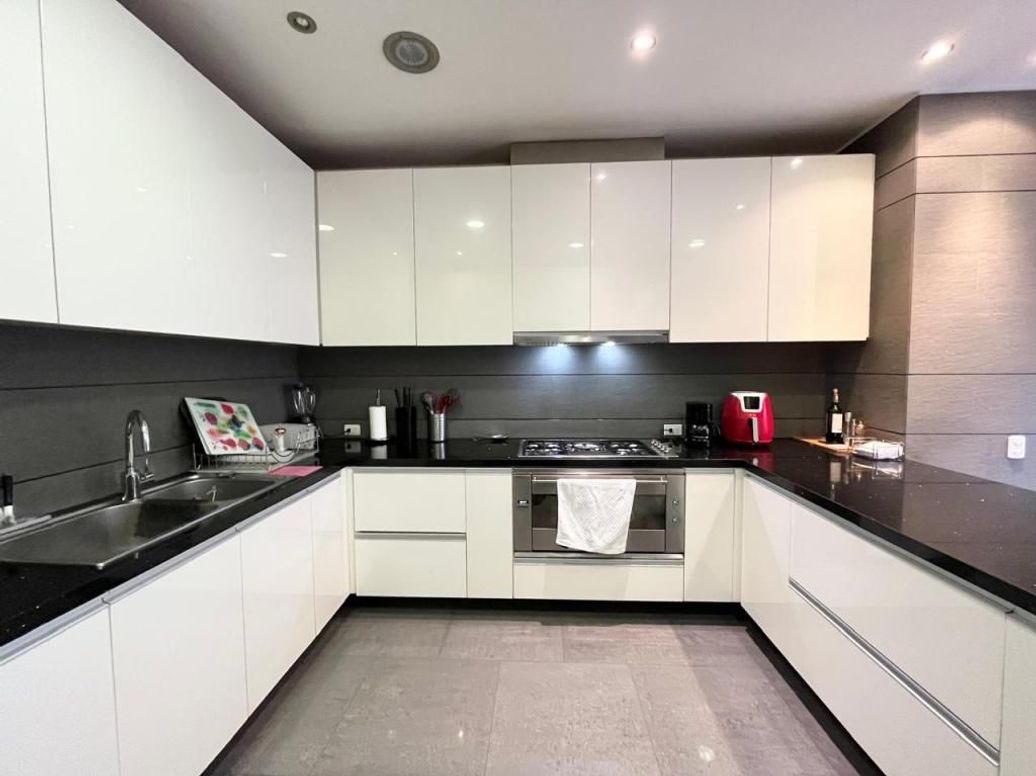 Apartamento de 3 alcobas en venta en María Cristina, Bogotá, 270 m² · foto 14 de 20