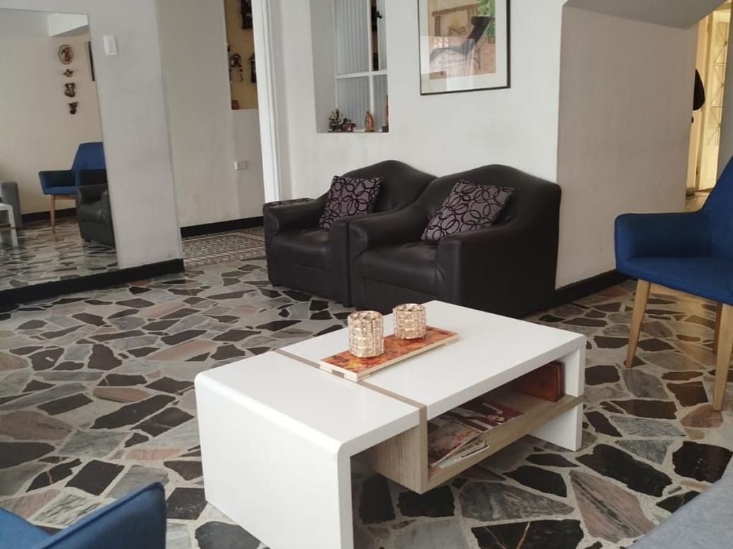 Casa de 4 alcobas en venta en Bellavista Occidental, Bogotá, 225 m² · foto 3 de 16