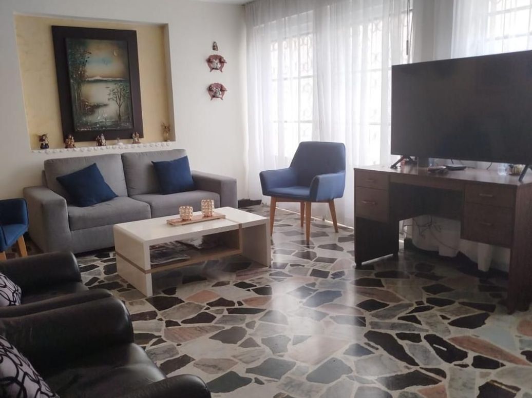Casa de 4 alcobas en venta en Bellavista Occidental, Bogotá, 225 m² · foto 4 de 16