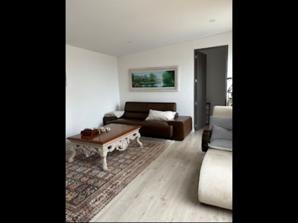 Apartamento de 3 alcobas en venta en Santa Barbara, Bogotá, 280 m² · foto 2 de 12