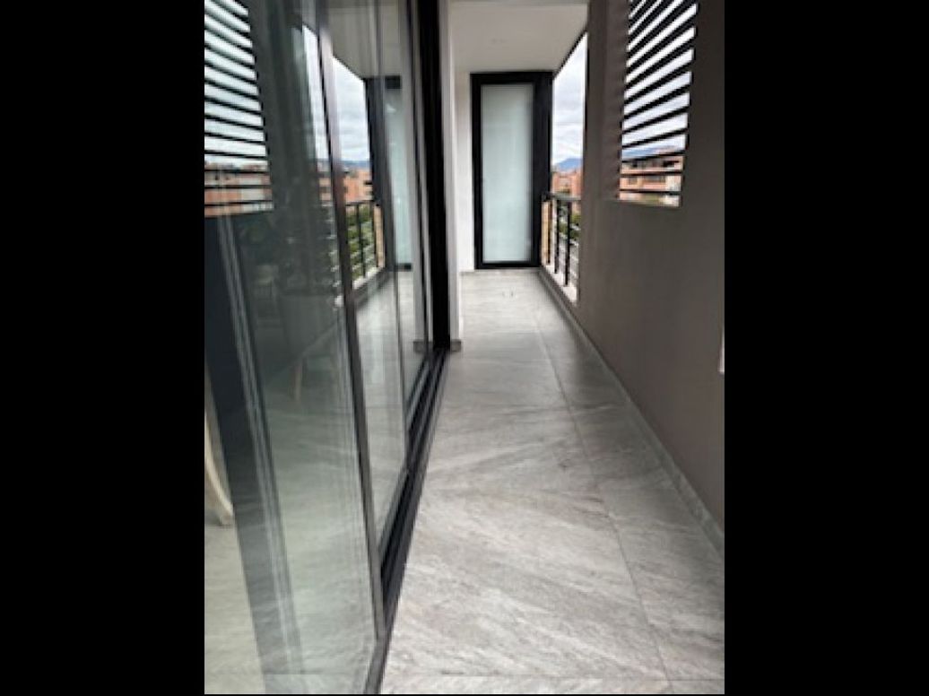 Apartamento de 3 alcobas en venta en Santa Barbara, Bogotá, 280 m² · foto 8 de 12