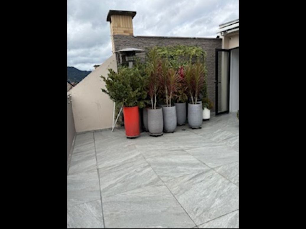 Apartamento de 3 alcobas en venta en Santa Barbara, Bogotá, 280 m² · foto 3 de 12