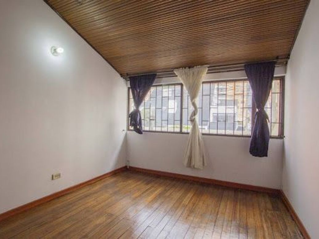 Casa de 4 alcobas en venta en La Floresta Norte, Bogotá, 205 m² · foto 19 de 20