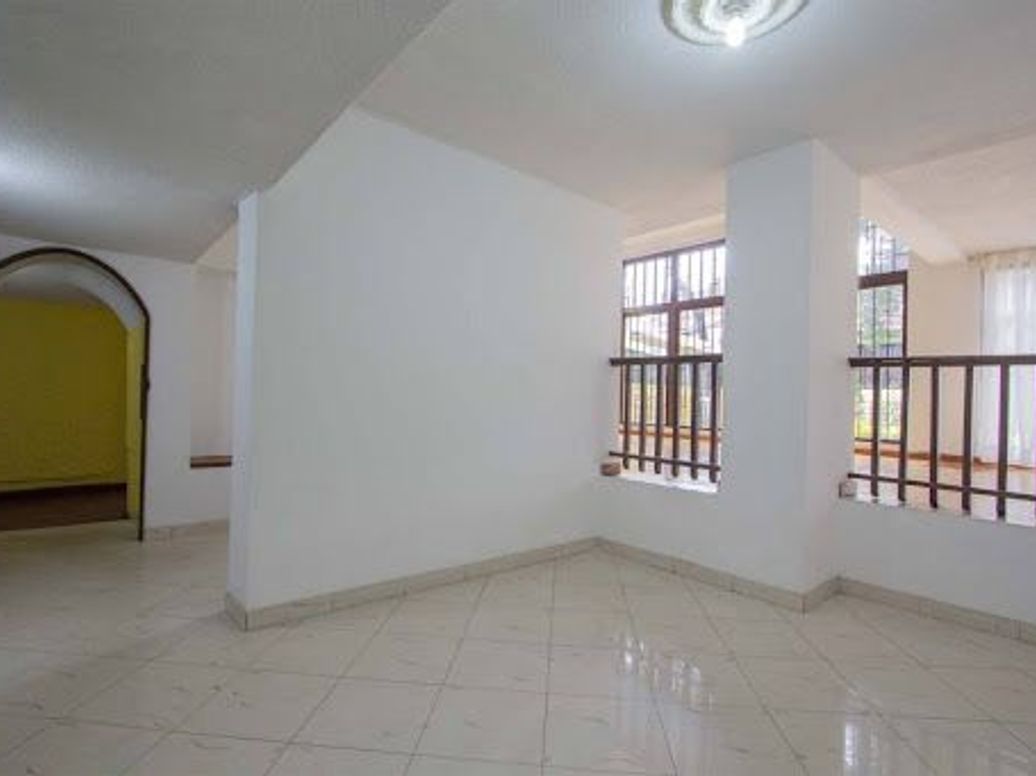 Casa de 4 alcobas en venta en La Floresta Norte, Bogotá, 205 m² · foto 6 de 20
