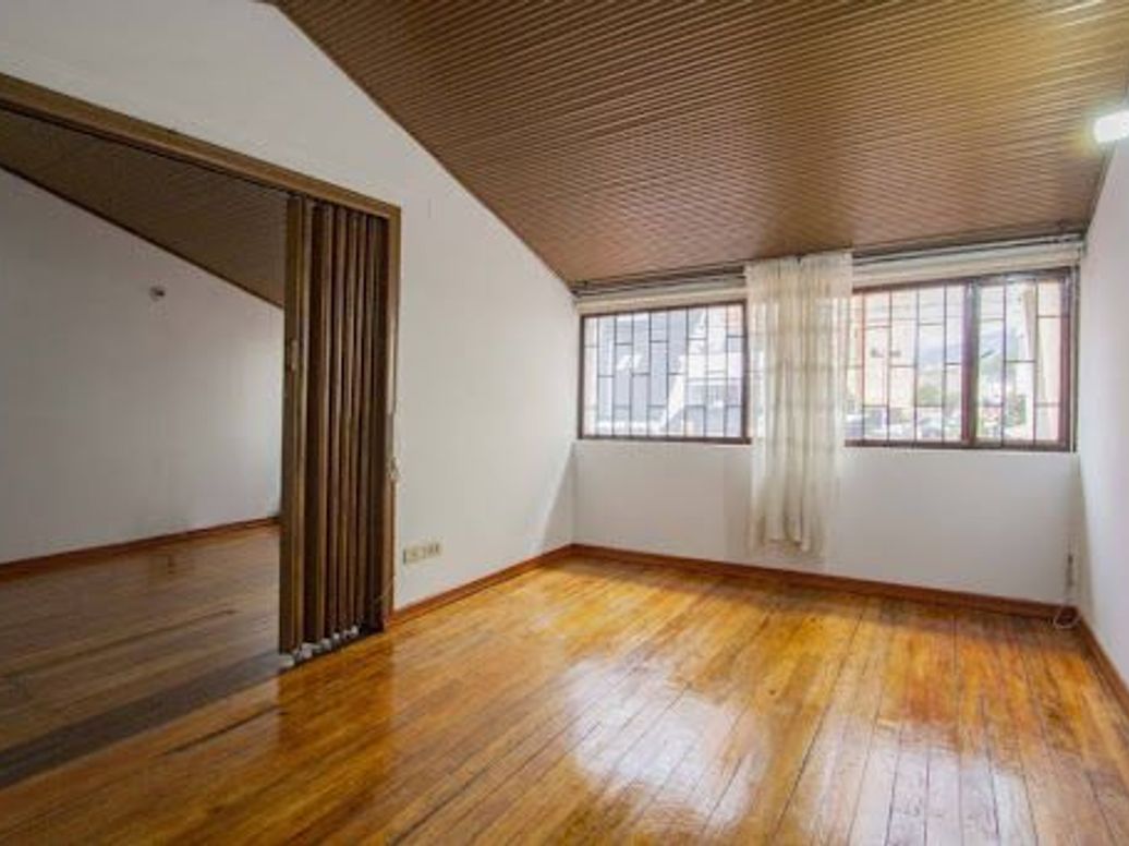 Casa de 4 alcobas en venta en La Floresta Norte, Bogotá, 205 m² · foto 14 de 20