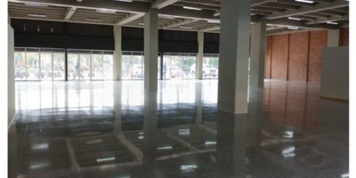 Local u Oficina en arriendo edificio con vigilancia las 24 horas, excelentes acabados, sobre vía principal, cerca a estación del metro, parqueadero gratuito para visitantes.

Milton Lozano 3209114548

Codigo: No. 8210598
