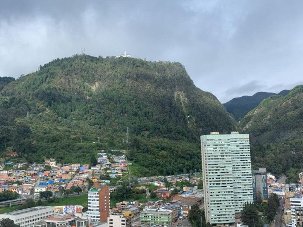 Apartamento de 2 alcobas en venta en Las Nieves, Bogotá, 106 m² · foto 4 de 20