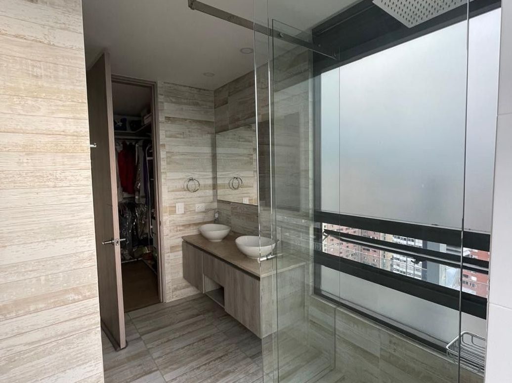 Apartamento de 2 alcobas en venta en Las Nieves, Bogotá, 106 m² · foto 16 de 20
