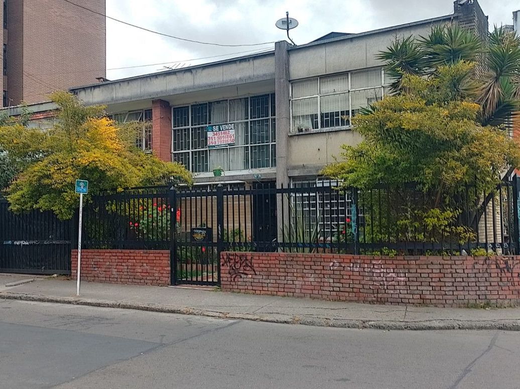 Casa de 5 alcobas en venta en Chapinero Sur Occidental, Bogotá, 363 m² · foto 2 de 13