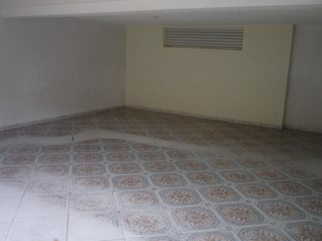 Casa de 6 alcobas en venta en La Castellana, Bogotá, 420 m² · foto 3 de 19