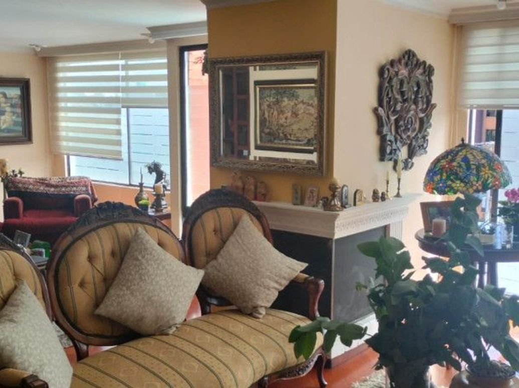 Apartamento de 4 alcobas en venta en Santa Barbara Central, Bogotá, 247 m² · foto 9 de 20