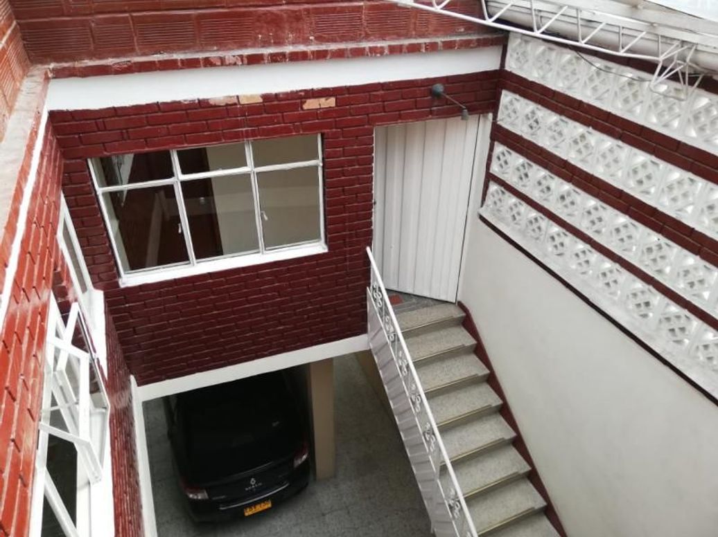 Casa de 10 alcobas en venta en Tivaque, Bogotá, 358 m² · foto 5 de 11