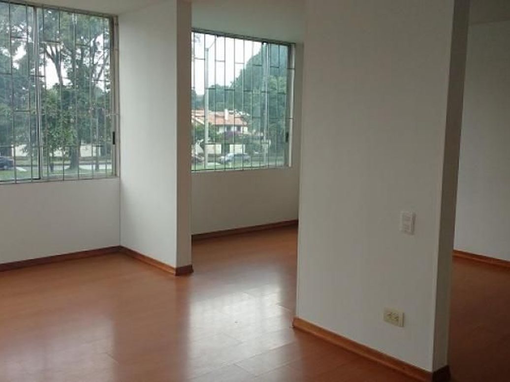 Apartamento de 3 alcobas en venta en Los Cedros, Bogotá, 124 m² · foto 6 de 18