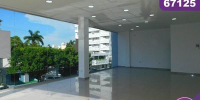 Local en arriendo ubicado en la ciudad de Barranquilla sector Porvenir,el local se encuentra en piso 1 con un área de 55.mt2 y consta de 1 baños, buena distribución en sus áreas con amplios y cómodos espacios, su entorno es tranquilo, con cómodas vías de acceso y facilidad al transporte publico cercano, sobre el sector puede encontrar, parques, colegios, restaurantes y droguerías cercanas.