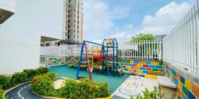 Apartamento para venta, ubicado en el barrio las palmeras de Cartagena; brindale la oportunidad a tu familia de vivir en un espacio residencial y familiar, donde puedan comenzar a escribir su historia, a pocos pasos de reconocidos e importantes centros comerciales de la ciudad almacenes de cadena como Megatiendas, Olimpica y de las nuevas propuestas como Ara - D1;, reconocidos restaurantes de comidas rápidas, droguerías, instituciones educativas  todo al alcance de tu mano; el edificio consta de piscina zona de juegos infantiles, parqueadero comunal, vigilancia privada 24/7, comodas vias de acceso; el apto consta de pequeño balcon , 3 habitaciones, 2 baño, sala - comedor, cocina integral, zona de labores.