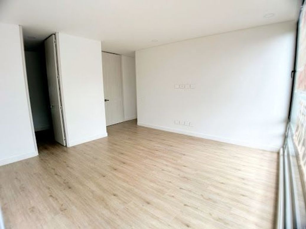 Apartamento de 3 alcobas en venta en El Virrey, Bogotá, 149 m² · foto 15 de 20