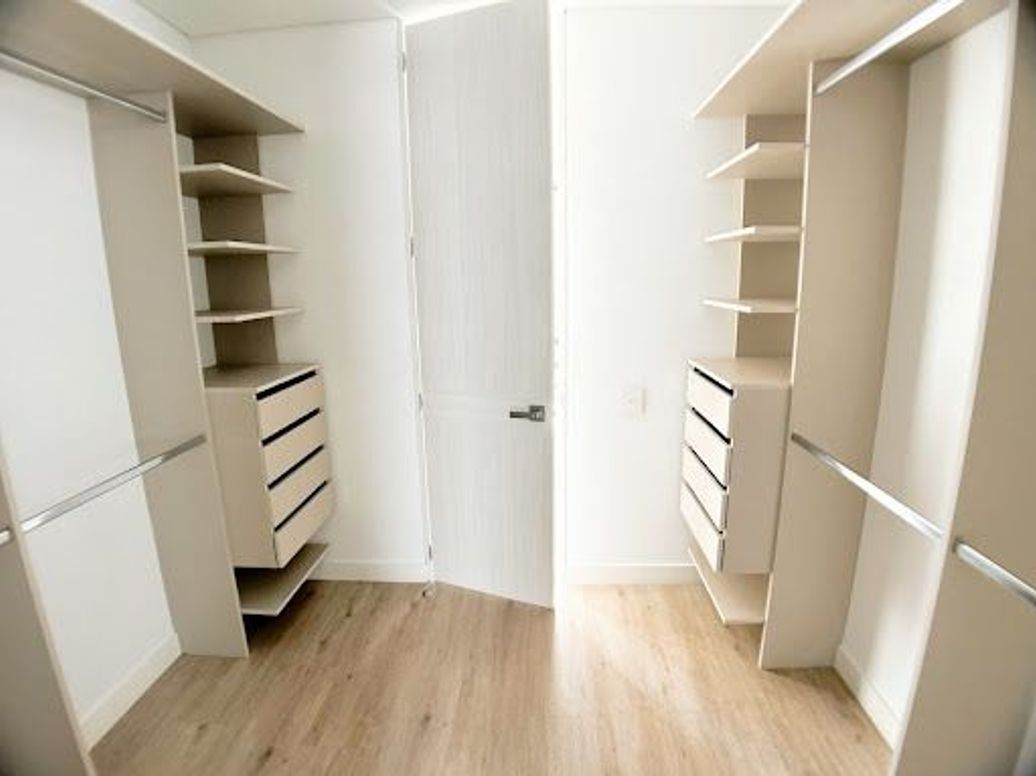 Apartamento de 3 alcobas en venta en El Virrey, Bogotá, 149 m² · foto 18 de 20