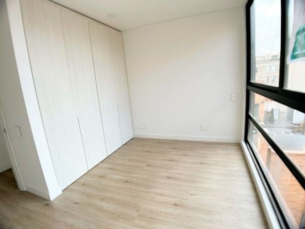 Apartamento de 3 alcobas en venta en El Virrey, Bogotá, 149 m² · foto 13 de 20